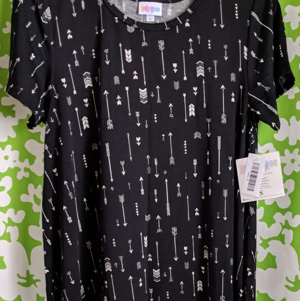 LuLaRoe Small Carly NWT HTF rare arrows